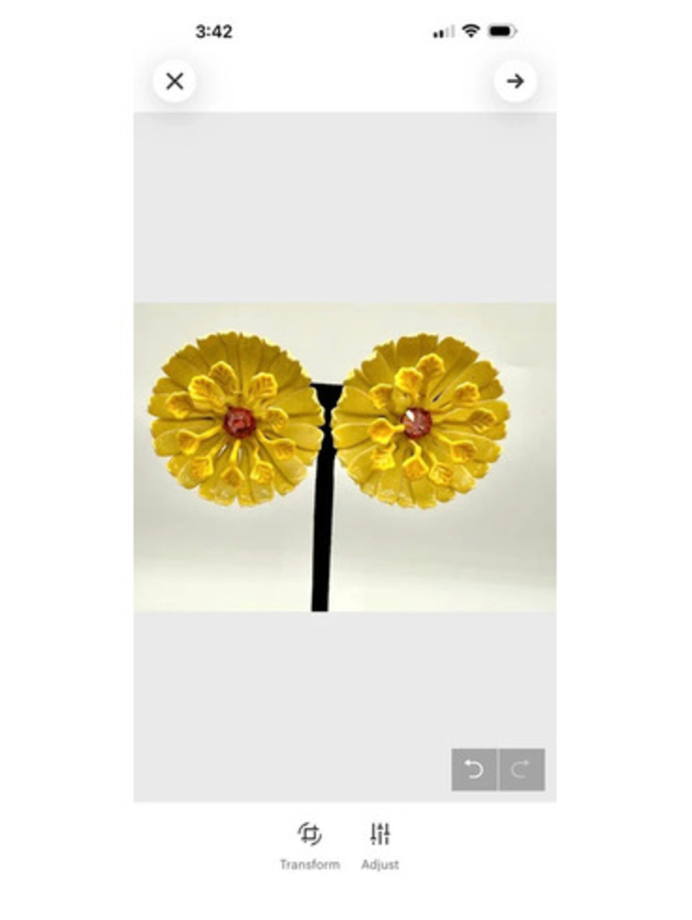 Vintage Celebrity NY Yellow Flower Clip On Earrings